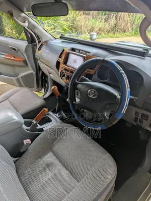 Toyota Hilux 2011 Pickup (Used)