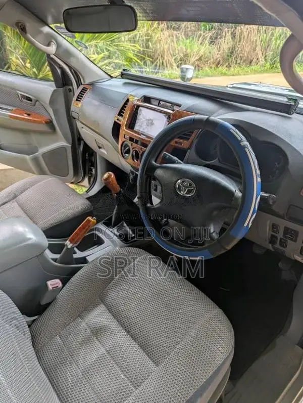 Toyota Hilux 2011 Pickup (Used)