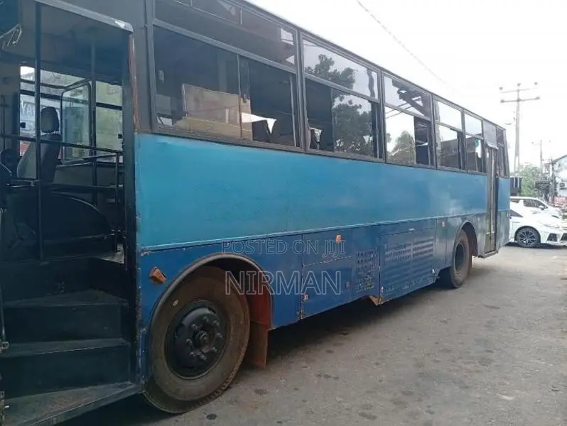 Tata Starbus 2010 Bus (Used)