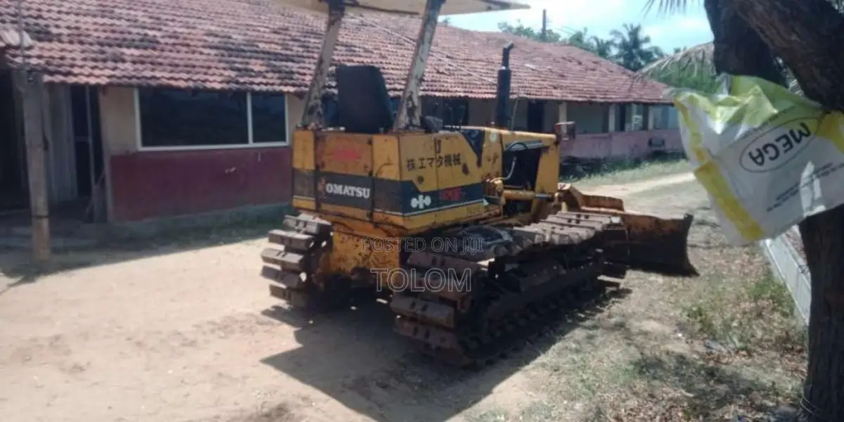 Komatsu D20P-6 1992 Heavy-Duty (Used)