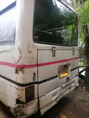 Isuzu Journey 1988 Bus (Used)
