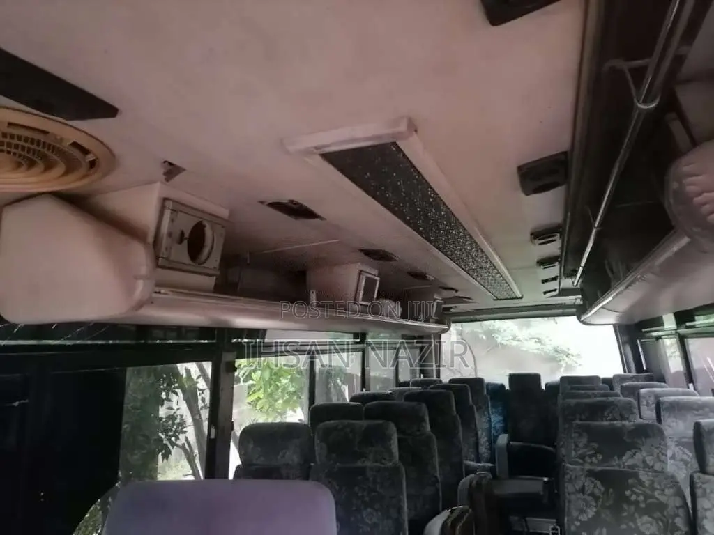 Isuzu Journey 1988 Bus (Used)