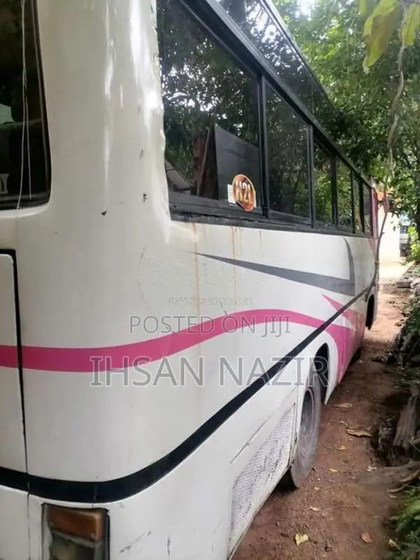 Isuzu Journey 1988 Bus (Used)