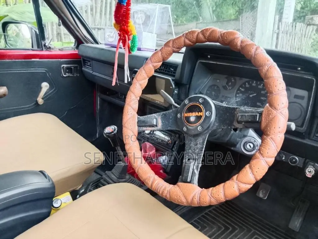 Nissan 720 1984 Pickup (Used)