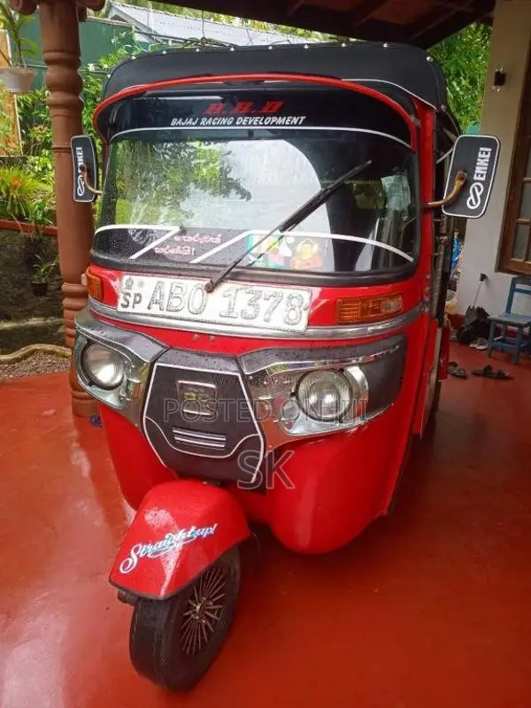 Bajaj 4 Stroke 2016 Three Wheel (Used)