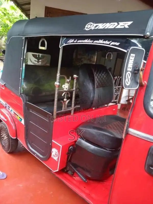 Bajaj 4 Stroke 2016 Three Wheel (Used)