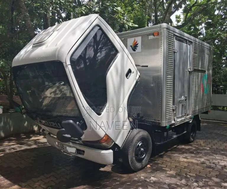Isuzu ELF NKR 250 1995 Lorry (Used)