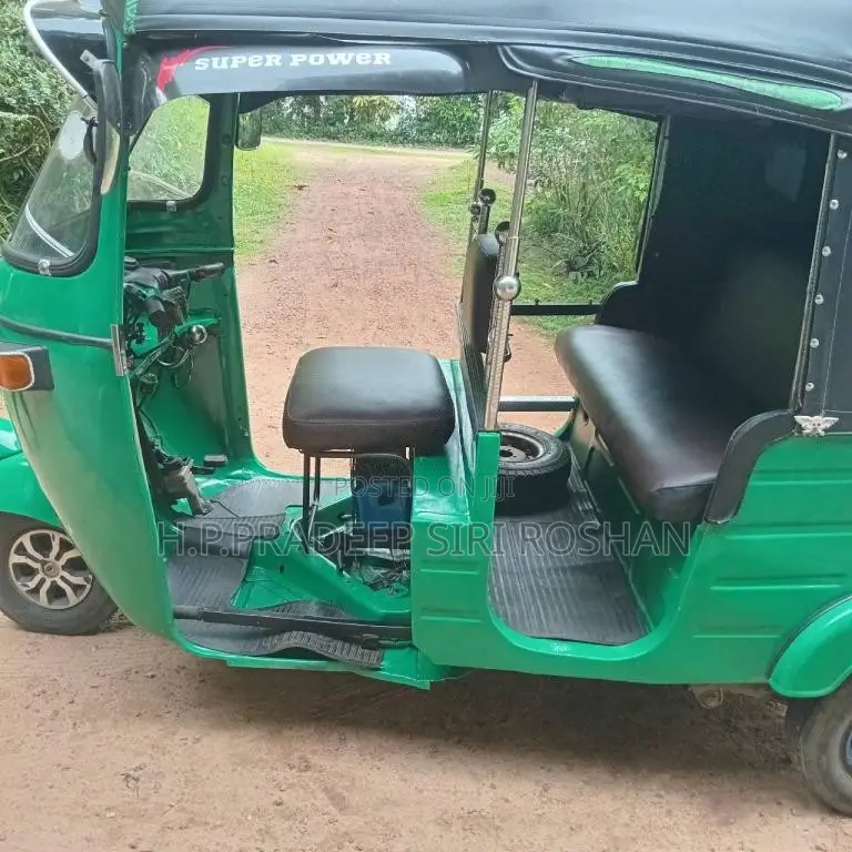 Bajaj 2 Stroke 2006 Three Wheel (Used)