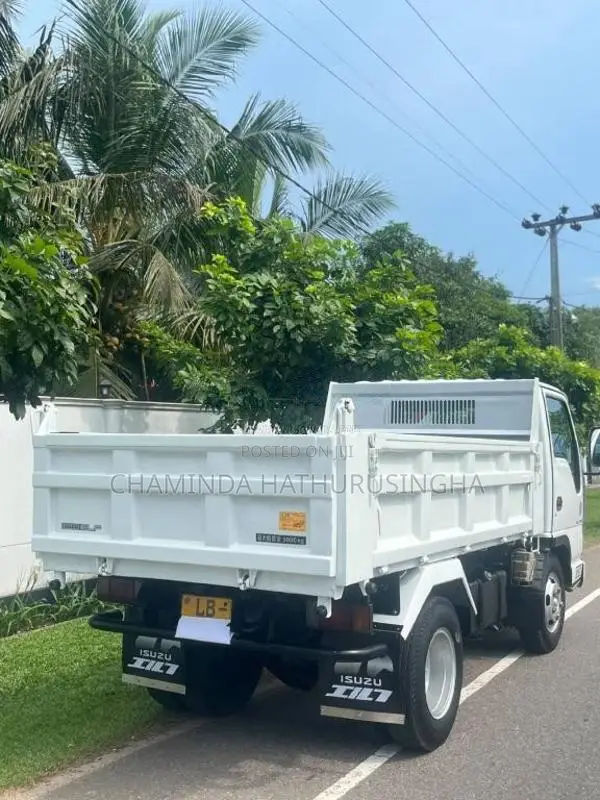 Isuzu Tipper 1997 Lorry (Used)