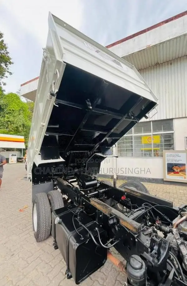 Isuzu Tipper 1997 Lorry (Used)