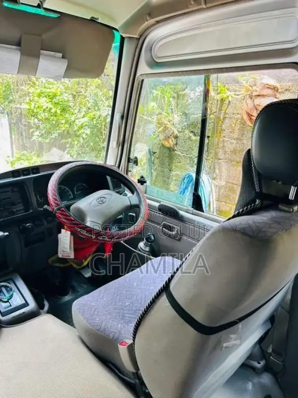 Toyota Coaster 2010 Bus (Used)