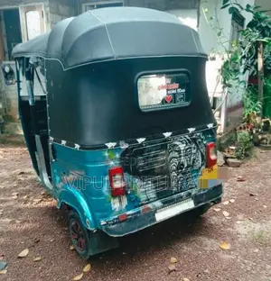 Bajaj 2 Stroke 2001 Three Wheel (Used)