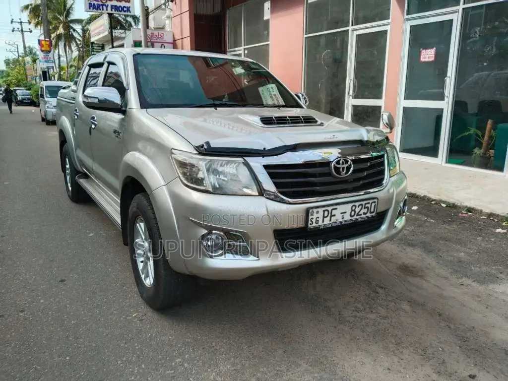 Toyota Hilux Vigo Champ 2015 Pickup (Used)
