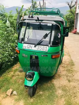 Bajaj 4 Stroke 2009 Three Wheel (Used)