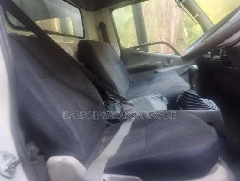 Mitsubishi Canter 2006 Lorry (Used)