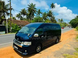 Toyota KDH High Roof 2007 Van (Used)