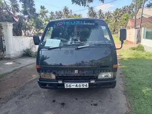 Isuzu Fargo 1985 Van (Used)