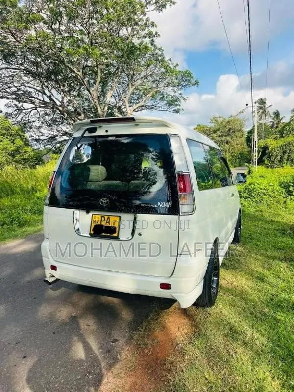 Toyota Townace Noah Kr42 2001 Van (Used)