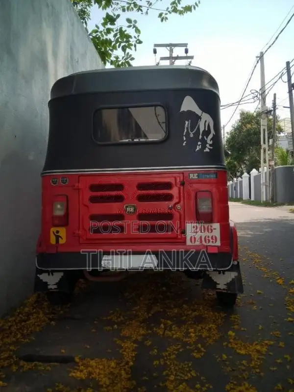 Bajaj RE 1999 Three Wheel (Used)