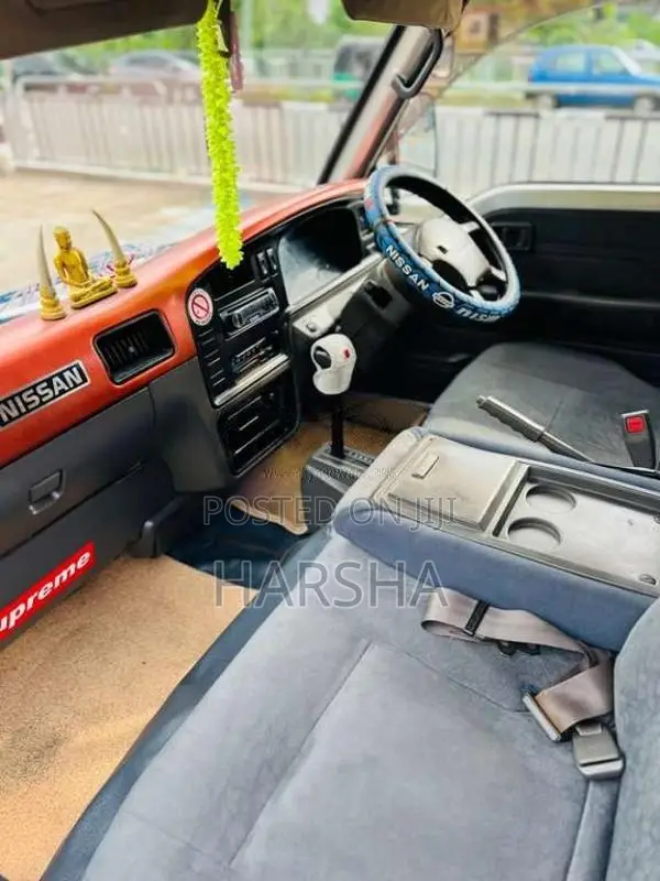 Nissan Caravan 1997 Van (Used)