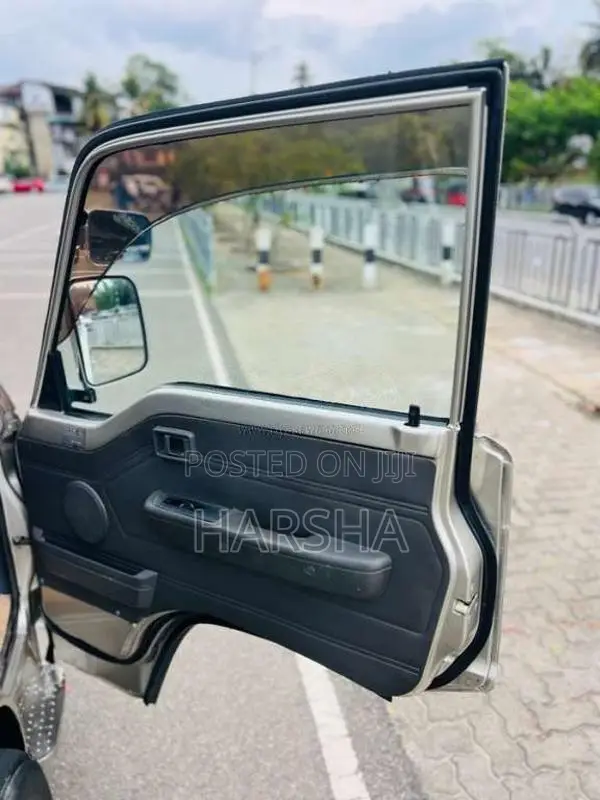 Nissan Caravan 1997 Van (Used)