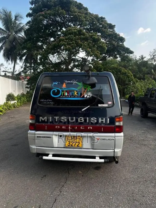 Mitsubishi PO5 2004 Van (Used)