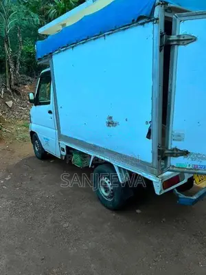 Mitsubishi MiniCab 2010 Lorry (Used)