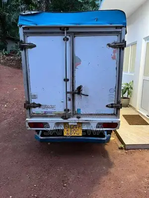 Mitsubishi MiniCab 2010 Lorry (Used)