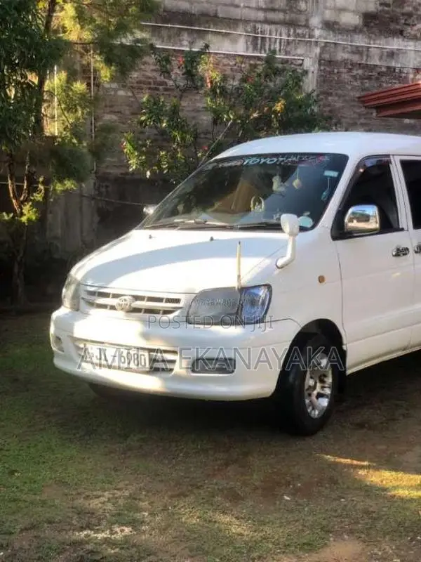 Toyota Noah 1999 Van (Used)