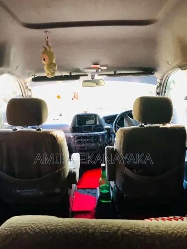 Toyota Noah 1999 Van (Used)