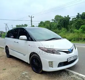 Toyota Estima 2009 Van (Used)