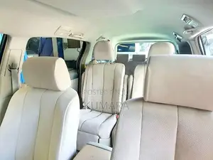 Toyota Estima 2009 Van (Used)