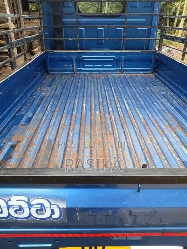 Tata Dimo Batta 2013 Lorry (Used)