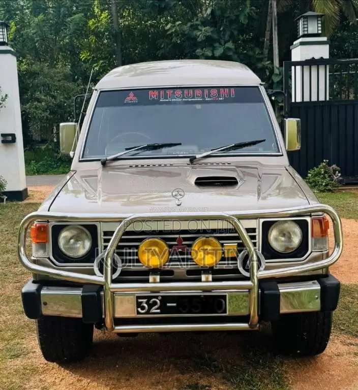 Mitsubishi Pajero Intercooler Turbo Wagon 1986 SUV (Used)