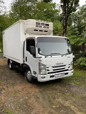 Isuzu Lorry Isuzu 2015 Lorry (Used)