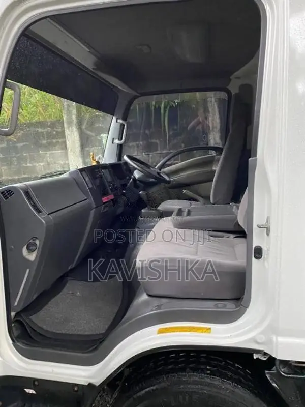Isuzu Lorry Isuzu 2015 Lorry (Used)