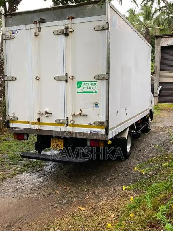 Isuzu Lorry Isuzu 2015 Lorry (Used)