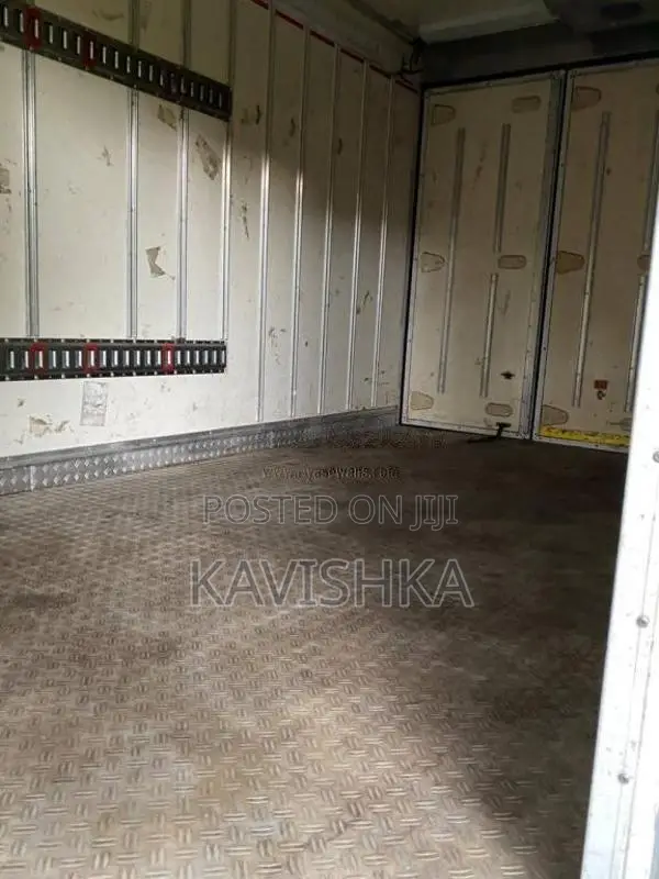Isuzu Lorry Isuzu 2015 Lorry (Used)