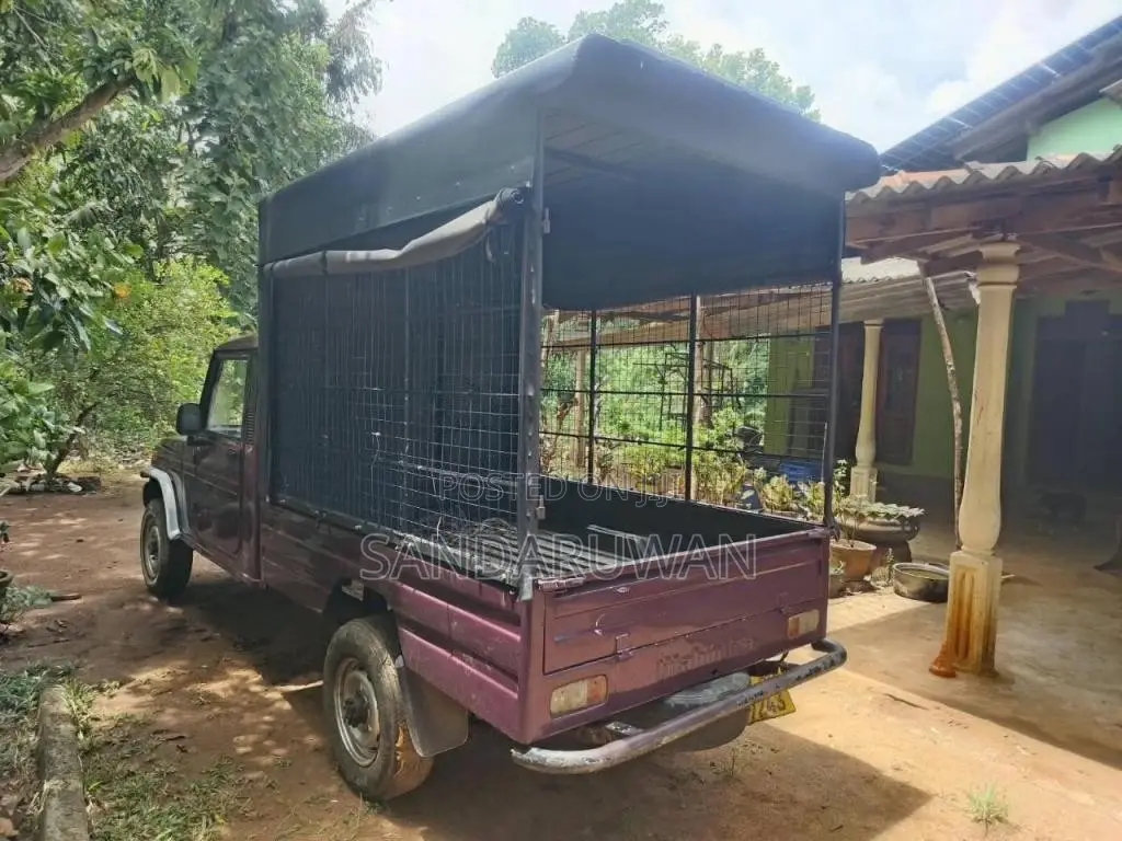 Mahindra Maxxi Truck 2012 Pickup (Used)