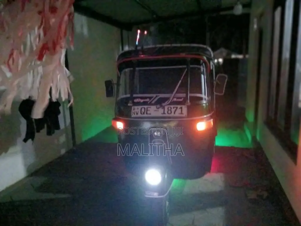 Bajaj 2 stroke 2006 Three Wheel (Used)