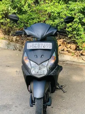 Honda Dio Scv 110 2015 Motorbike (Used)
