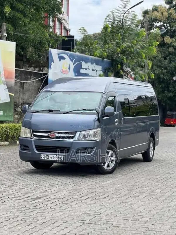 Micro Kdh 2013 Van (Used)