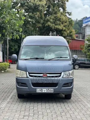 Micro Kdh 2013 Van (Used)