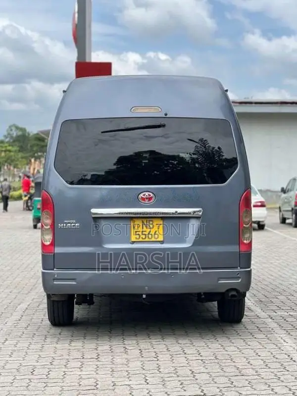 Micro Kdh 2013 Van (Used)