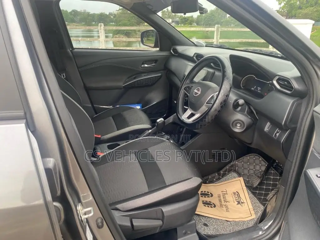 Nissan Magnite 2025 SUV (Used)