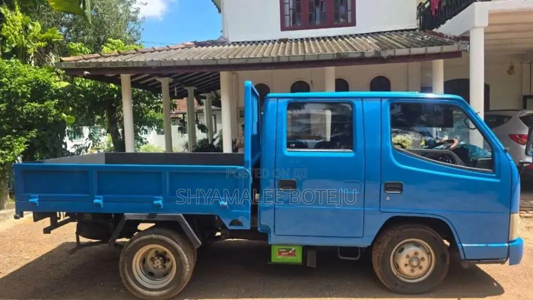FAW CA1040K3RE3-1 2011 Crew Cab (Used)