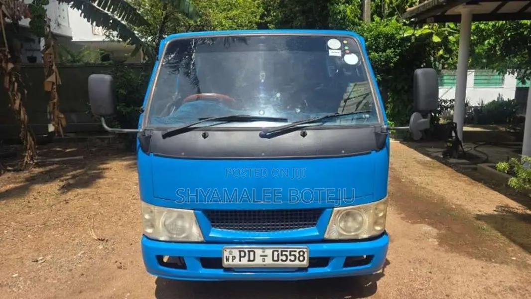 FAW CA1040K3RE3-1 2011 Crew Cab (Used)