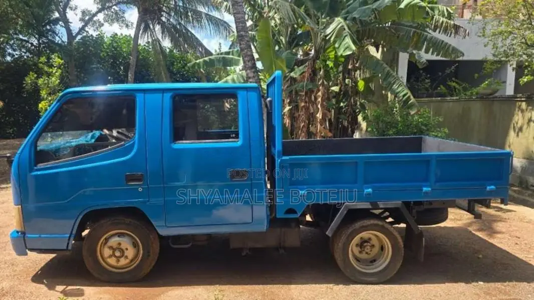 FAW CA1040K3RE3-1 2011 Crew Cab (Used)