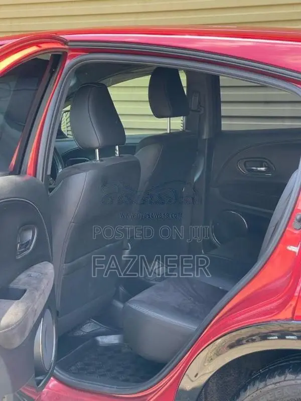 Honda Vezel 2018 SUV (Used)