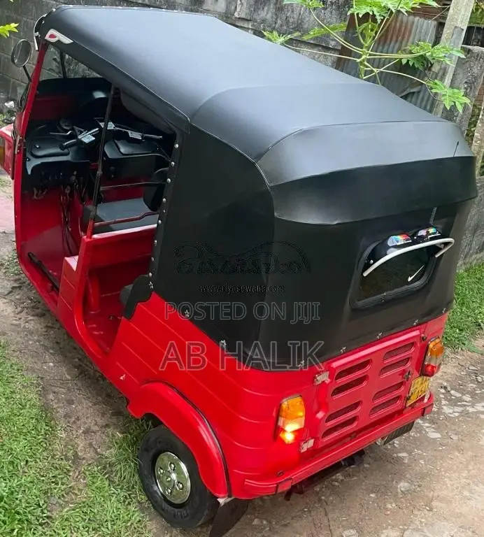 Bajaj RE 205 2012 Three Wheel (Used)